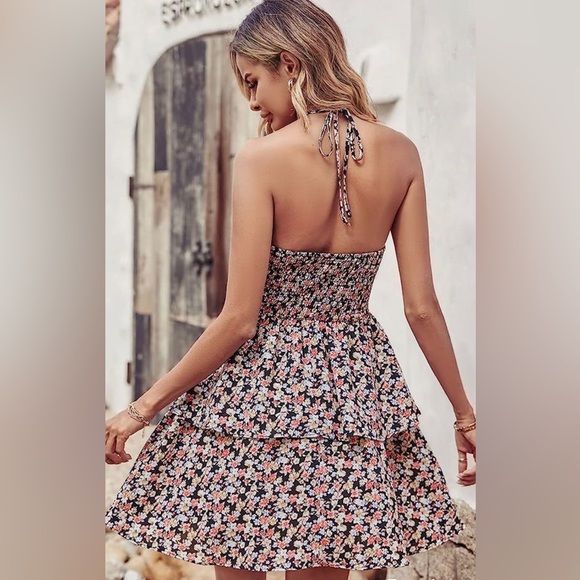 Pretty Garden Floral Sundress, NWT - Picture 4 of 11